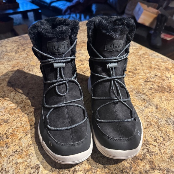 New RYKA Aubonne Sneakers Boots - Picture 6 of 8